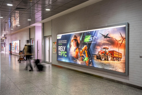 Light Box V26, Corridor B-C Opposite the Train Station, Hannover Airport