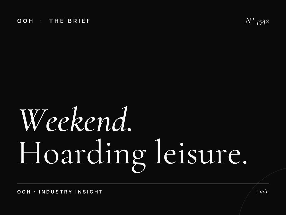 Weekend Advertising City Walk: Hoarding Leisure