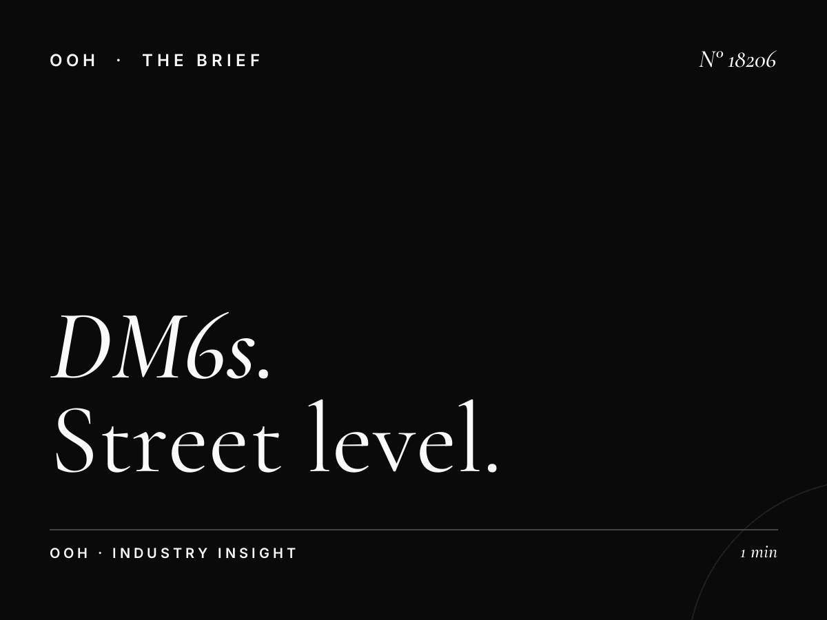 DM6s Digital Screens London: Street Level Digital OOH