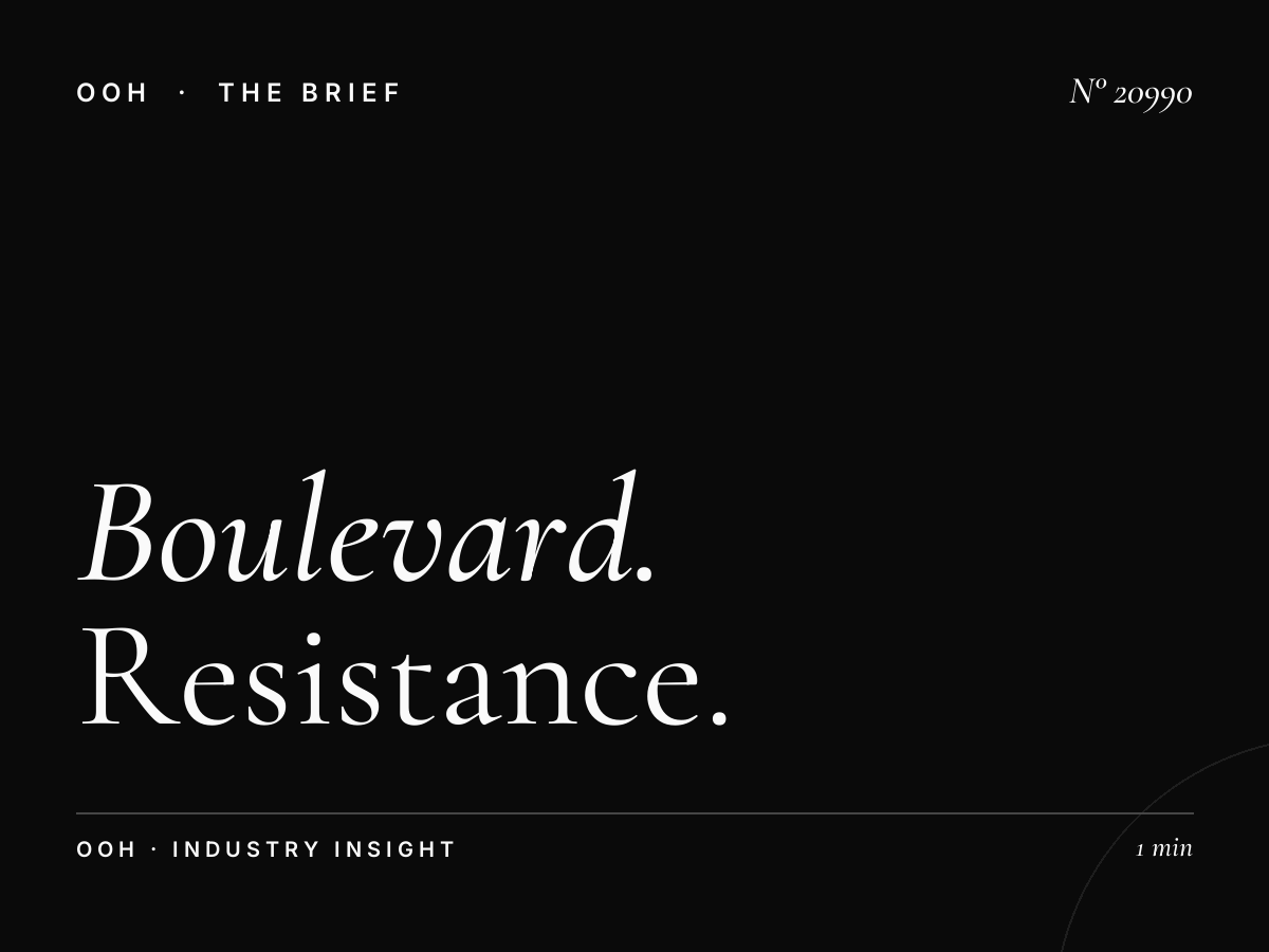 Boulevard Des Martyrs Billboard Durability: Resistance to Weather and Wear