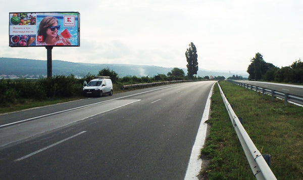 Megaboard 8x4, Hemus Highway - Varna city 420+400 km, left, Bulgaria — image 2