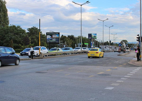 PIZA 4x3 Billboard, Nadezhda residential complex - Lomsko Shose Blvd., Sofia, Bulgaria — image 2