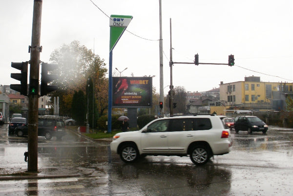 PIZA 4x3 Billboard, Gotse Delchev Str. / Rusia Blvd., Dobrich, Bulgaria — image 2