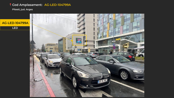 Pitesti B-dul. I.C.Bratianu Digital LED Billboard, Romania — image 2