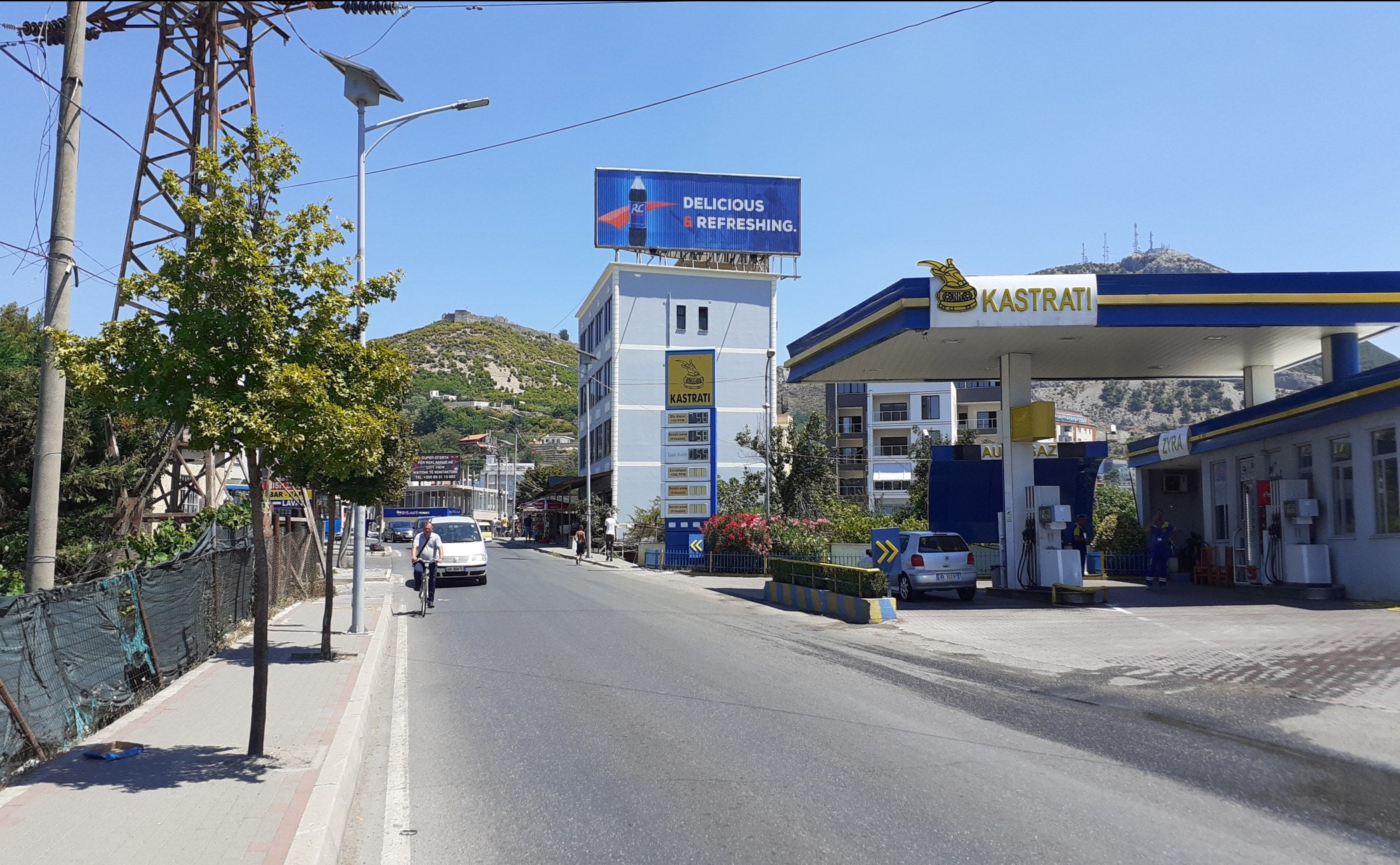 Trivision Billboard Ura E Re Kryqezimi Lezhe, Lezhe, Albania