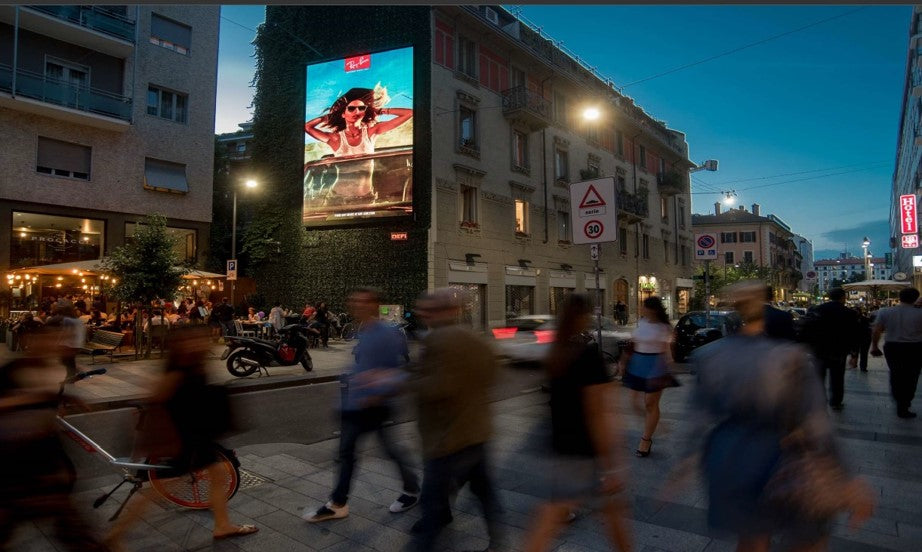 Corso Garibaldi LED wallbanner — main view