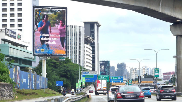 Federal Highway Digital Billboard, Petaling Jaya