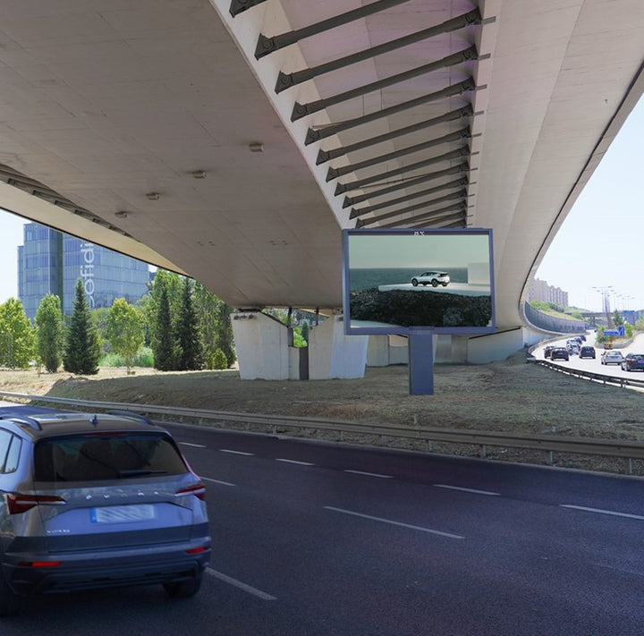 City Land LED 22 sqm Avenida Padre Cruz (Eixo Norte-Sul), Lisbon