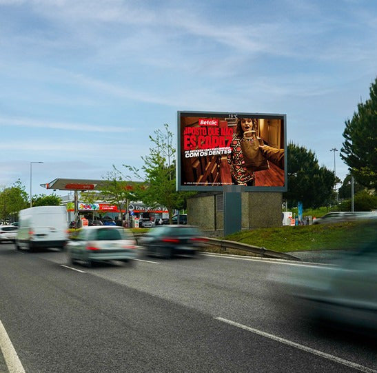 City Land LED 22 sqm Avenida Marechal Craveiro Lopes, Lisbon