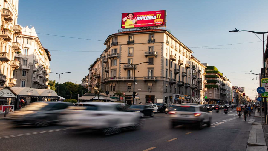 Piazza Argentina LED billboard