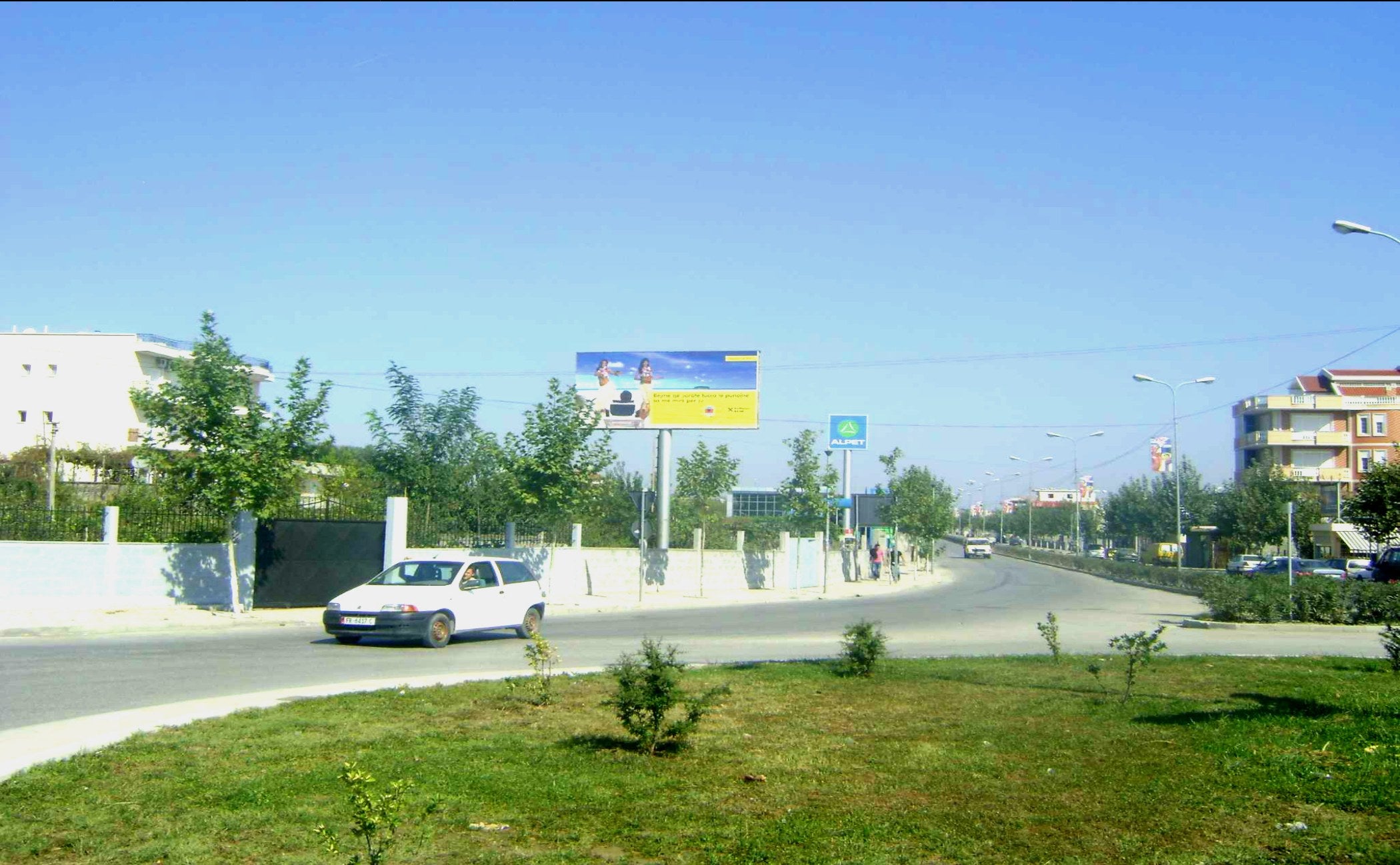 Ground Billboard Rrethrotullimi Vlore Fier (hyrje Fier), Fier, Albania