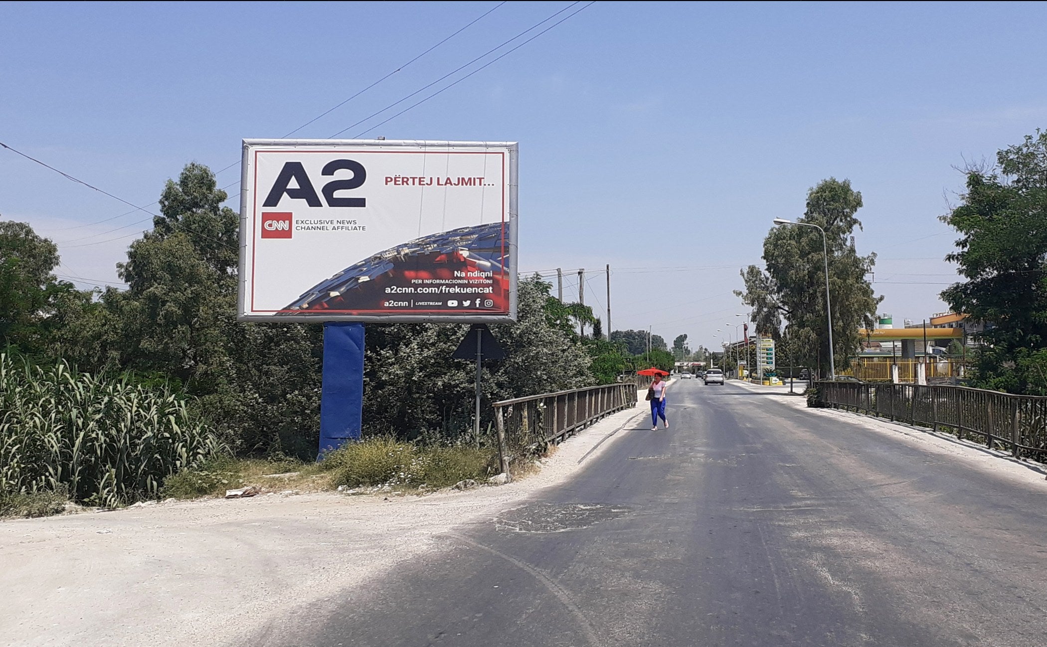 Billboard Ura Hyrje Qytet Bashkimi Rr Se Vjeter Me Te Re, Fier, Albania