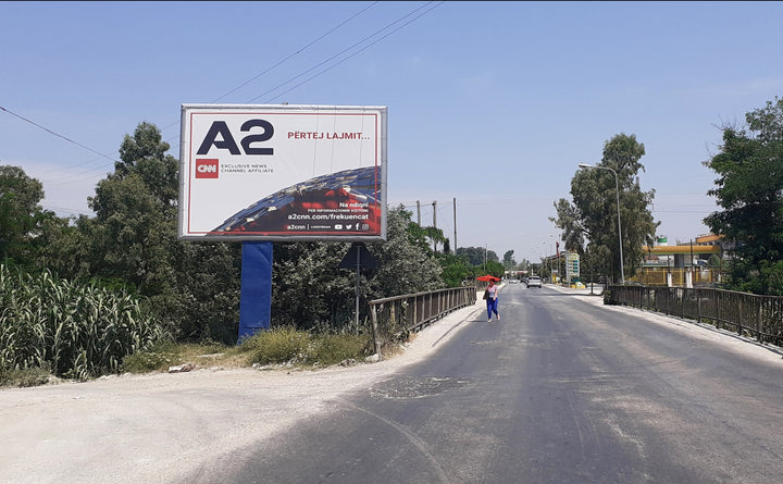 Billboard Ura Hyrje Qytet Bashkimi Rr Se Vjeter Me Te Re, Fier, Albania