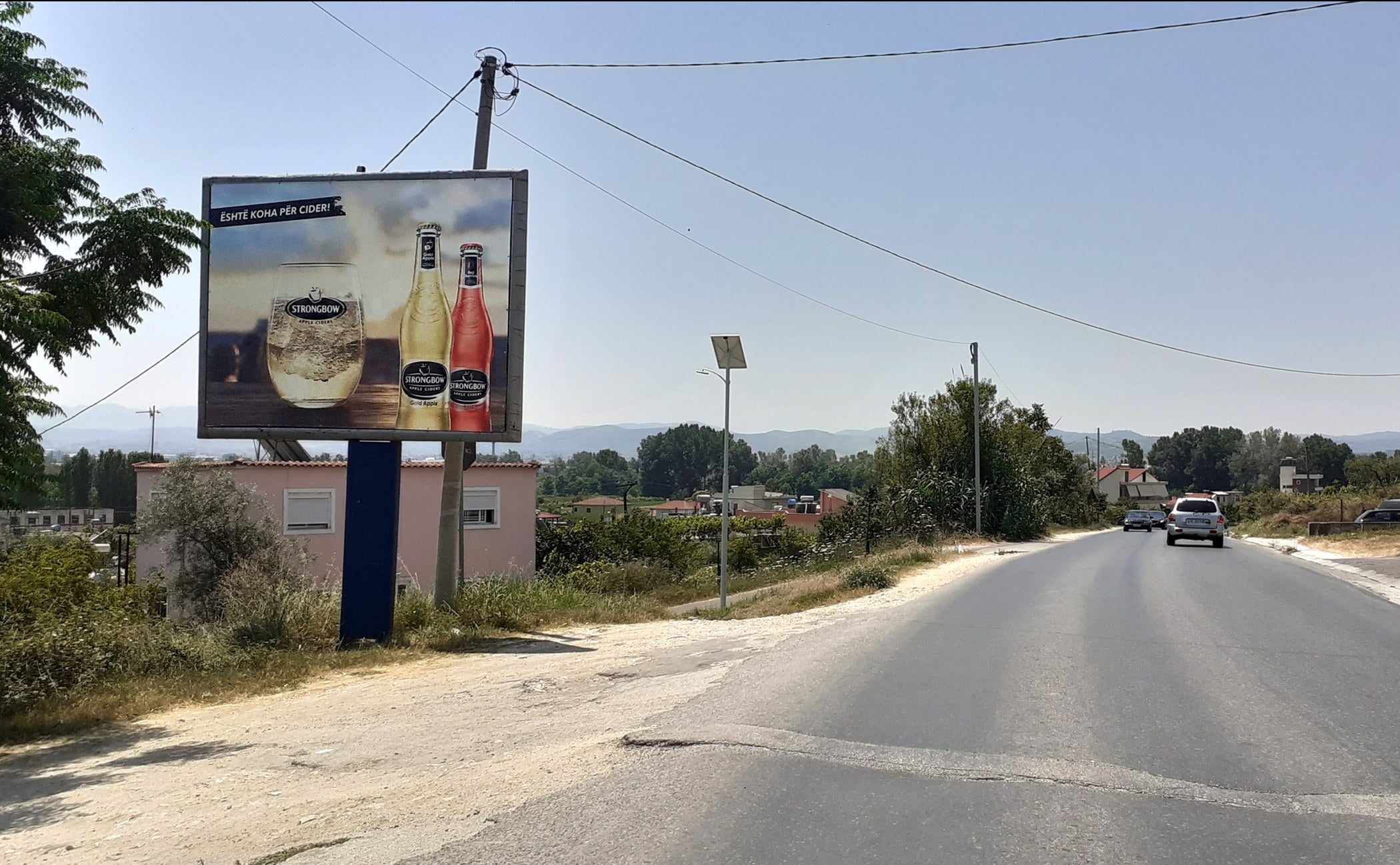 Billboard Hyrje Mbrostar Para Zyres Njesise Administrative, Fier, Albania