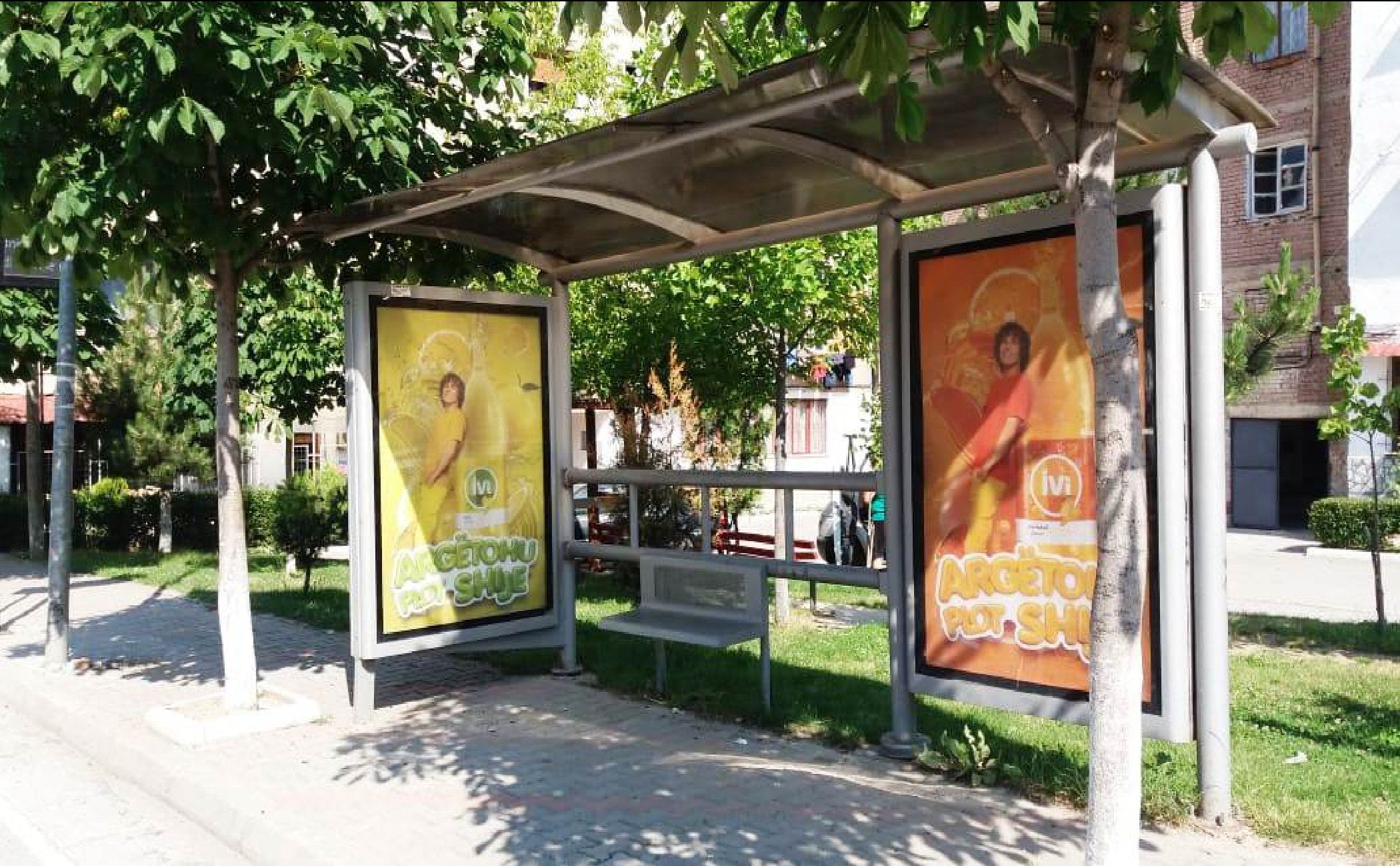 Bus Shelter Panel Unaza Korçe - Kapshtice Prane Lagjes Franceze, Korce, Albania