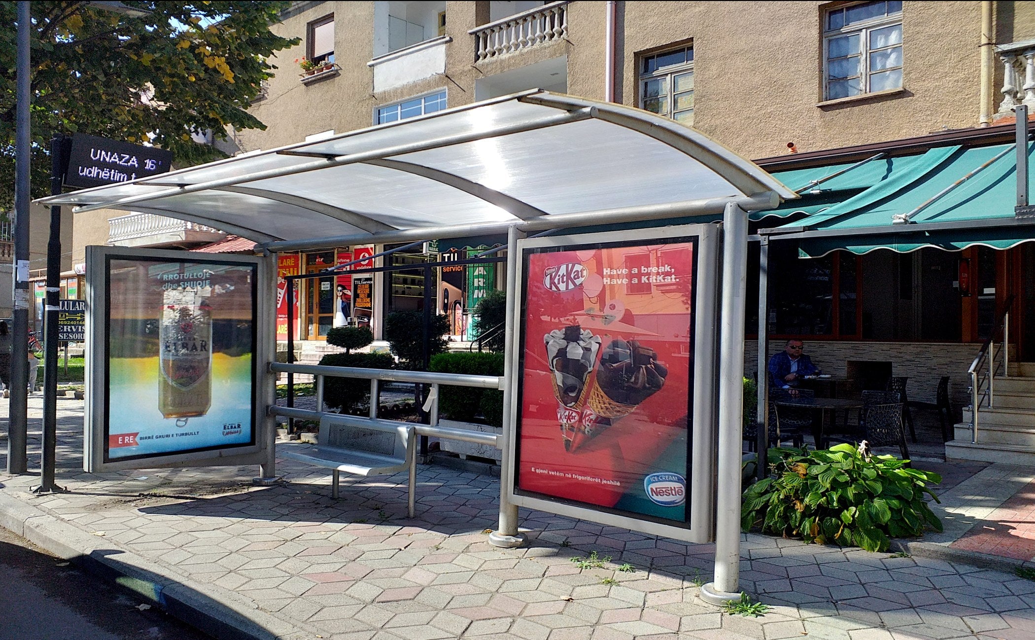 Bus Shelter Panel Te Foto Klidi, Korce, Albania