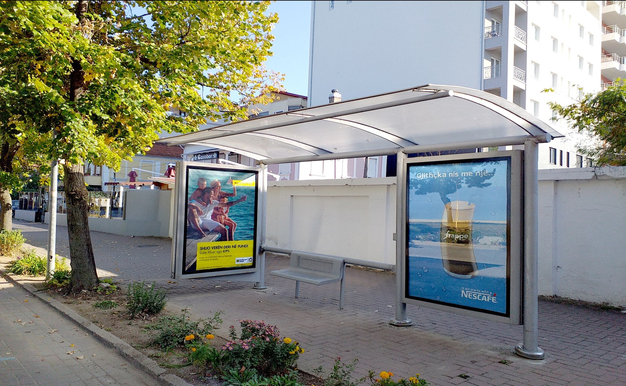 Bus Shelter Panel Shetitore Para Drejtorise Se Policise, Pogradec, Albania