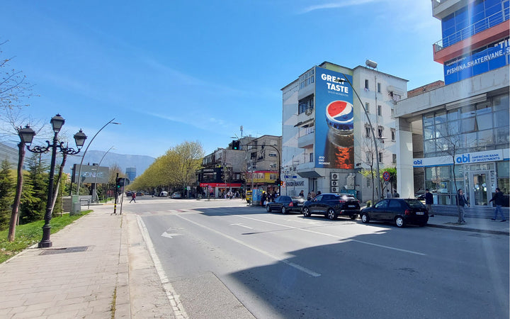 Building Facade Bul. Bajram Curri Pall.8/1 Shk.2 Ap.14 Union Bank, Tirana, Albania