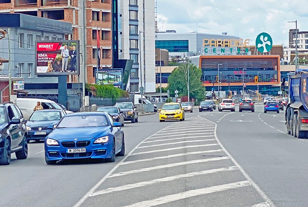 PIZA 4x3 Billboard, Cherni Vrah Blvd. - after SLS, Paradise Center MALL and BILLA, Sofia, Bulgaria — image 2