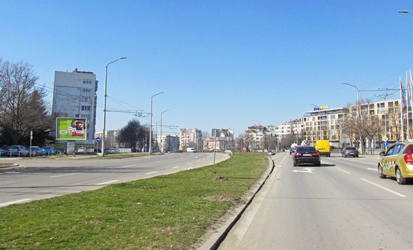 PIZA 4x3 Billboard, 8th Primorski polk Blvd. / V. Levski Blvd. - next to OMV, Varna, Bulgaria — image 2