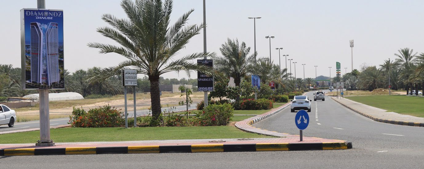 Backlit lamppost banner circuit on Al Qarayan, Sharjah