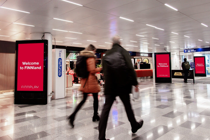 Arrival Route Portrait Screens (16 Screens), Helsinki Airport