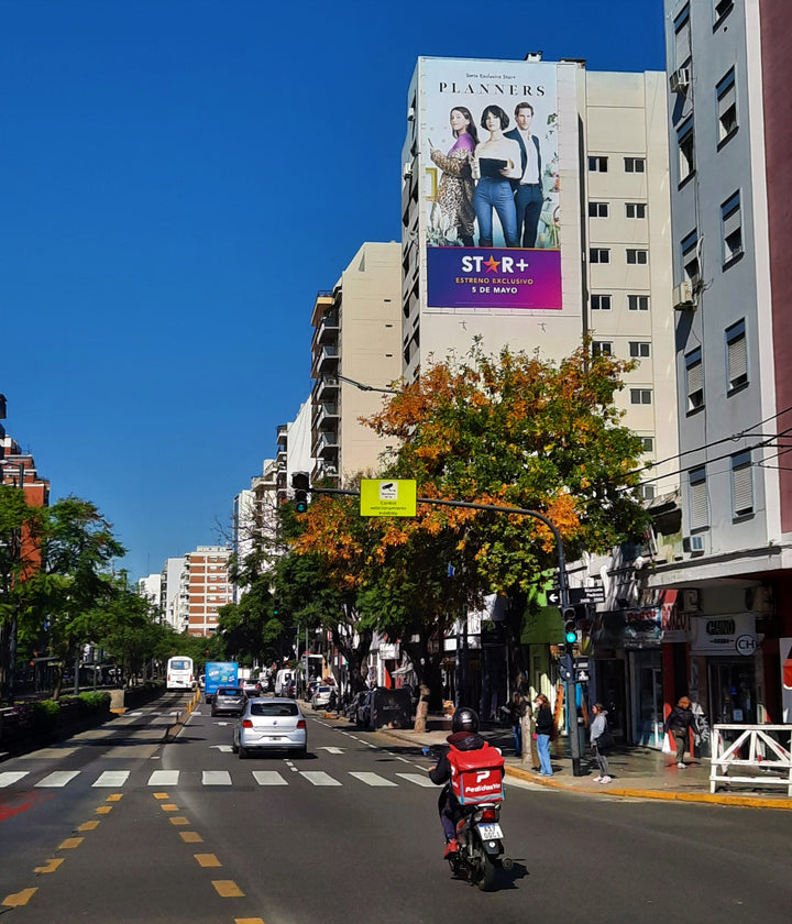 Av Cabildo 3286 Wallwrap, CABA