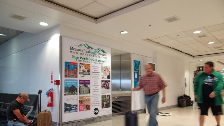 Admirals Club Banner (6248), Boston Logan Airport Terminal B, Boston
