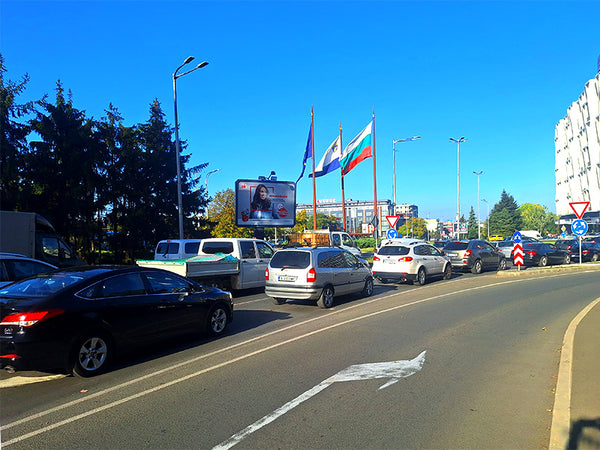 PIZA 4x3 Billboard, St. Stambolov Blvd. / Prof. Yakimov Blvd. - roundabout, Burgas, Bulgaria — image 2