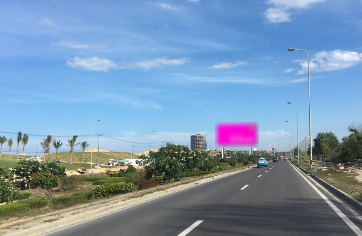 Composite Pole Billboard, Km 23+370, median strip Nguyễn Tất Thành, Nha Trang