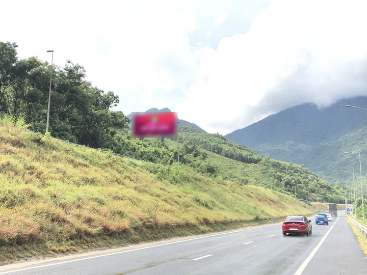 Composite Pole Billboard, Position no. 02: south tunnel mouth Hải Vân, Da Nang