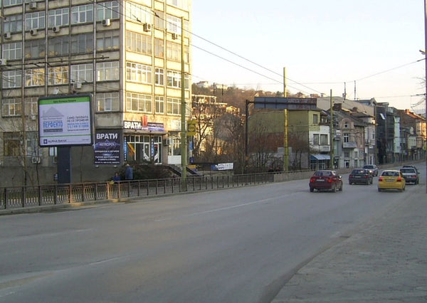 PIZA 4x3 Billboard, Bryanska Str. - before crossroad with St. Karadzha Str., Gabrovo, Bulgaria — image 2