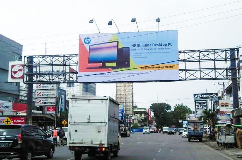 Damar Padang billboard, View Damar Plaza Andalas to Veteran, Padang, Indonesia