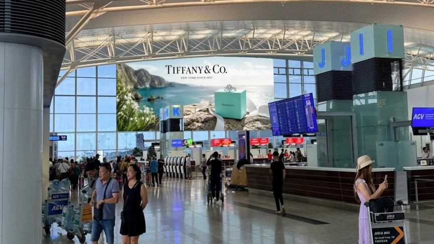 Decal, Tấm lớn đầu hồi wing A ( checkin Vietjet) terminal T2, airport Nội Bài, Hanoi