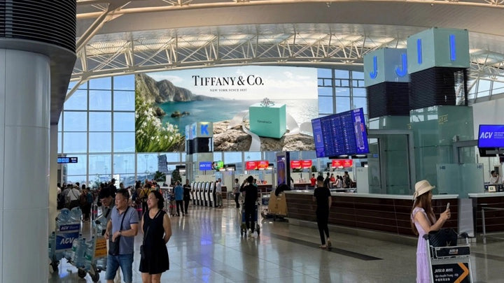 Decal, Tấm lớn đầu hồi wing A ( checkin Vietjet) terminal T2, airport Nội Bài, Hanoi