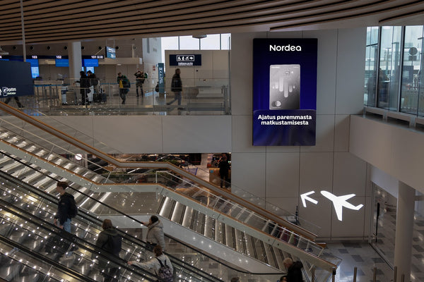 Departure Hall Entrance Portrait Screen, Helsinki Airport — image 2
