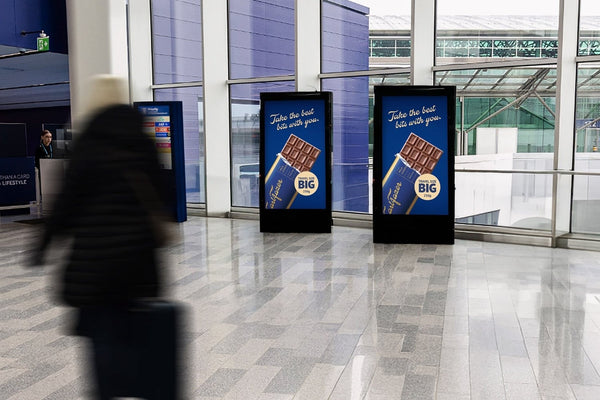 Departures Digital Network (120 Screens), Helsinki Airport — image 2