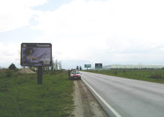 PIZA 4x3 Billboard, Borovets - Sofia, 1.5 km. after Samokov, Bulgaria — image 2