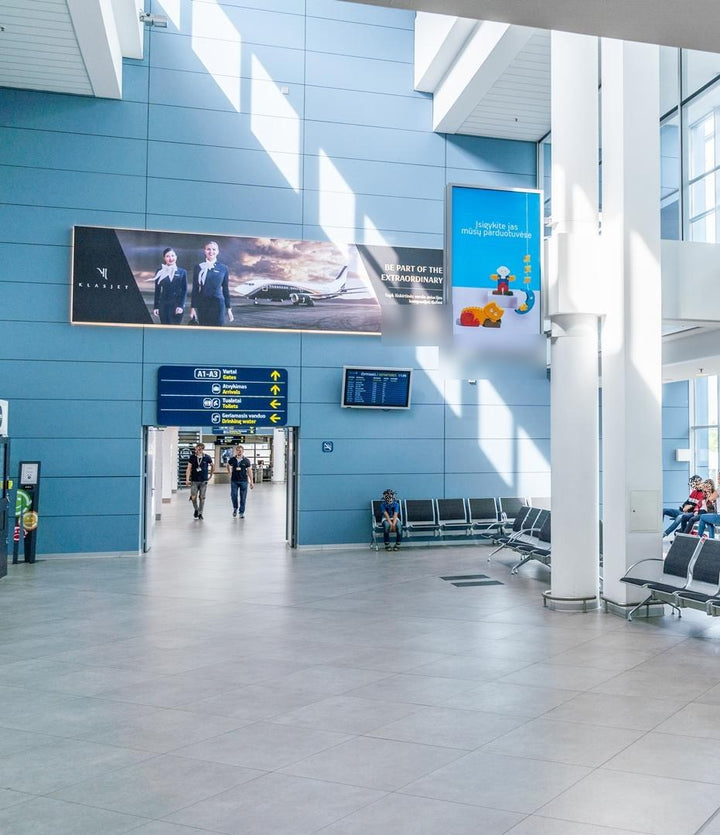 Digital Screen Set (2 Screens), Gate A6, Vilnius Airport