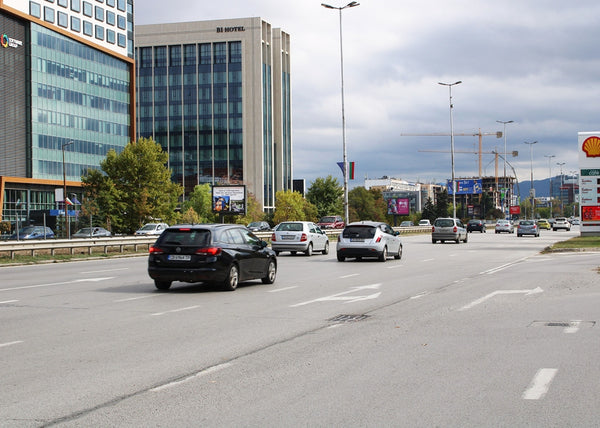 PIZA 4x3 Billboard, Tsarigradsko Shose Blvd. - before The MALL, opposite SHELL, Sofia, Bulgaria — image 2