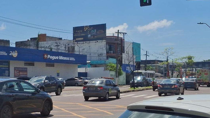 Frontlight Billboard (OOH), Av. Djalma Batista (Pague Menos), Manaus, Brazil