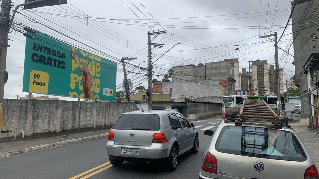 Billboard at Av. Benjamin Harris Hannicutt 683, Guarulhos, Brazil