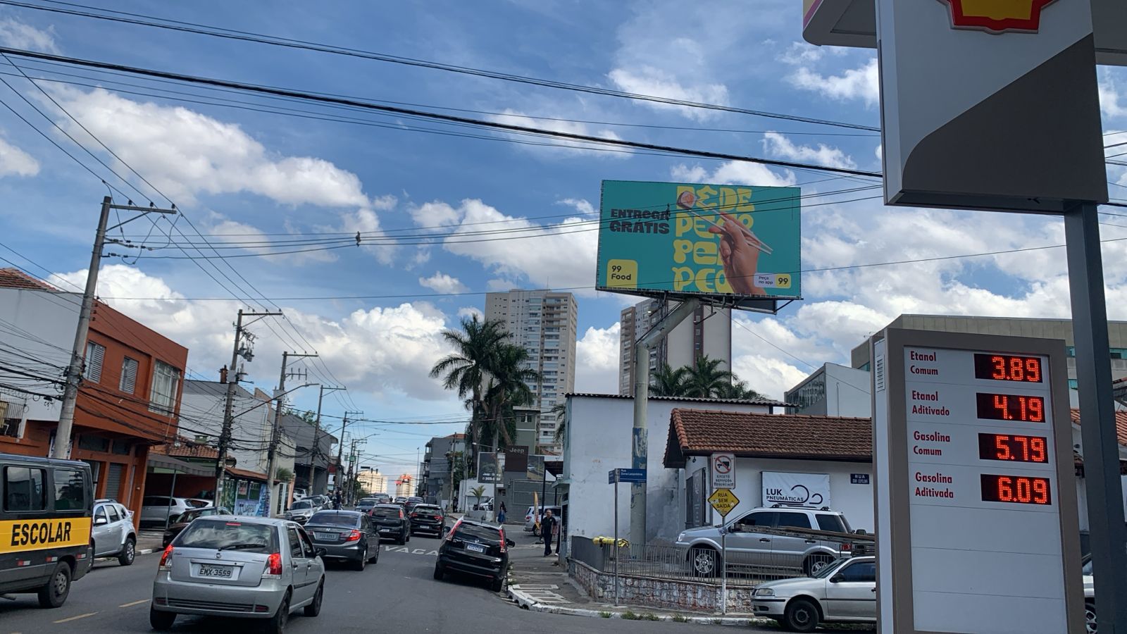 Illuminated frontlight billboard at Av. Guarulhos 1758, Guarulhos, Brazil