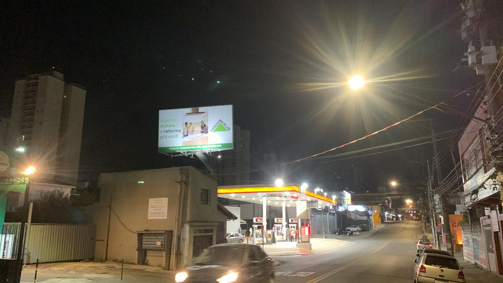 Illuminated frontlight billboard at Av. Guarulhos 1758, Guarulhos, Brazil