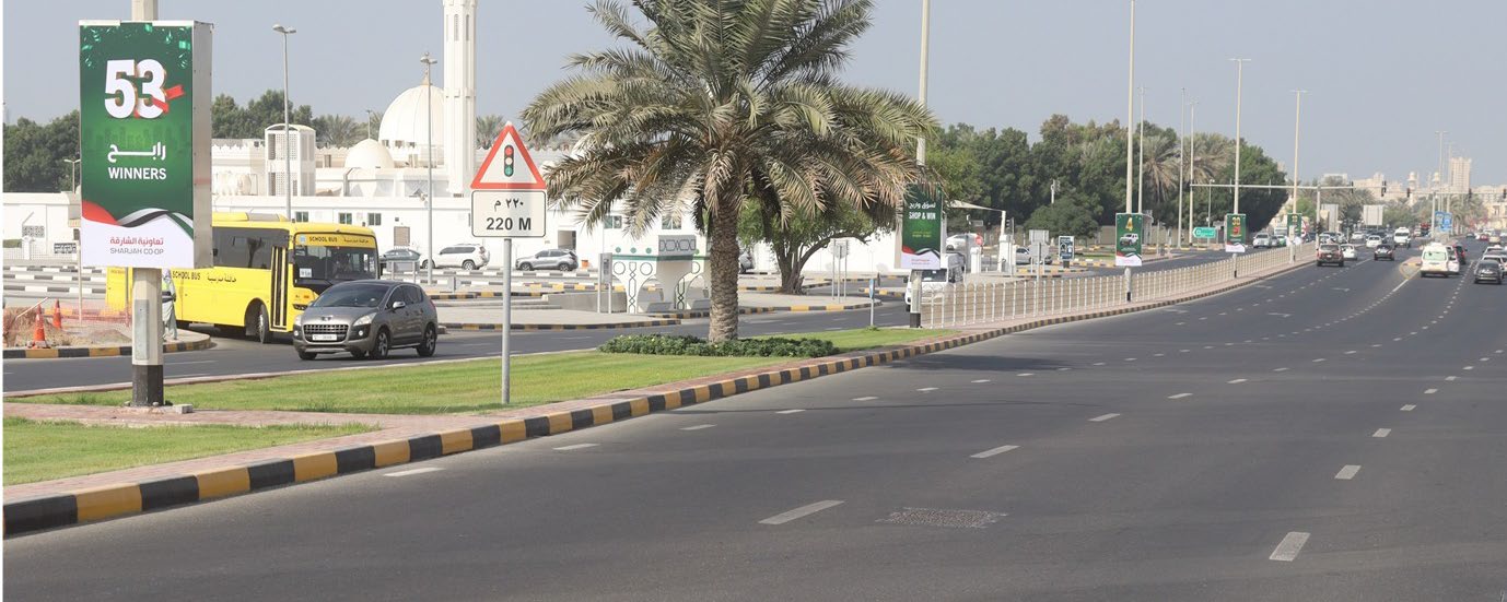Backlit lamppost banner circuit on Helwan, Sharjah