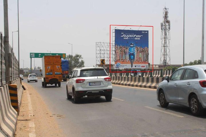 Hoarding (OOH), Tatibandh Chowk facing Pachpedhi Naka, Raipur, India