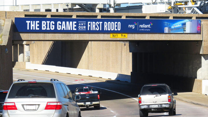 Exterior Banner (0700), Houston Bush Intercontinental Airport Terminals C, D and E, Houston