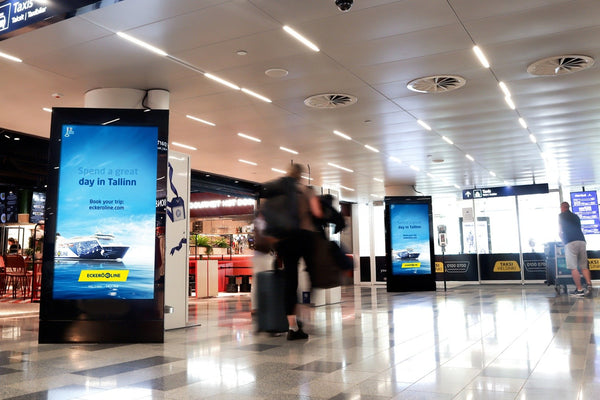 Landside Portrait Screens (30 Screens), Helsinki Airport