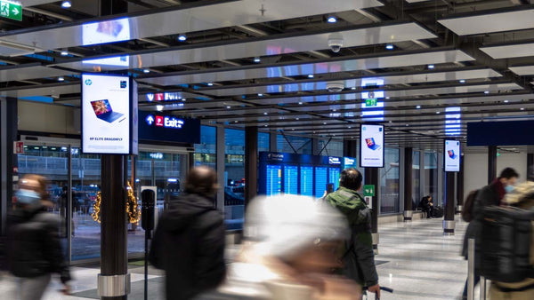 Landside Portrait Screens (30 Screens), Helsinki Airport — image 2