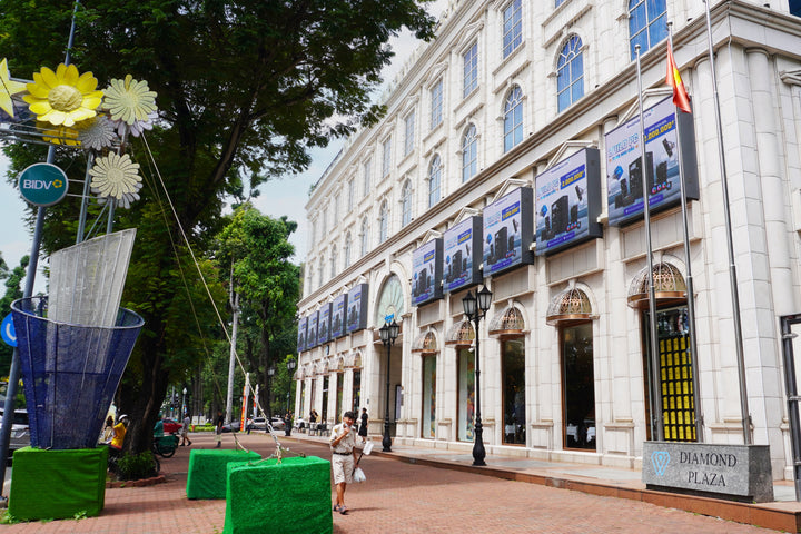 LED Screen, Building Diamond Plaza - 34 Lê Duẩn, ward Sài Gòn, Ho Chi Minh City